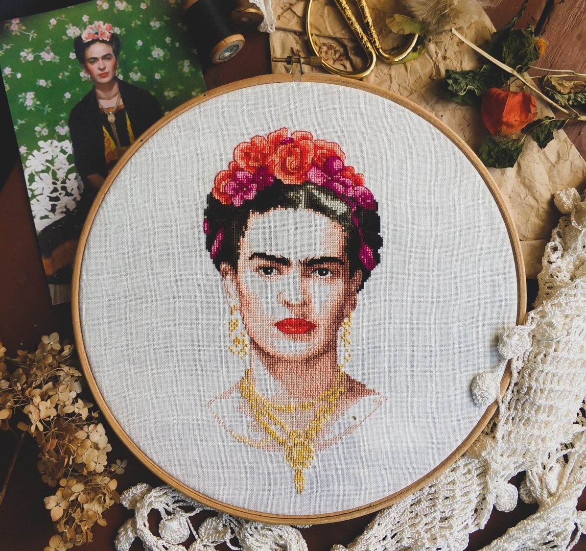 Frida na obrusie