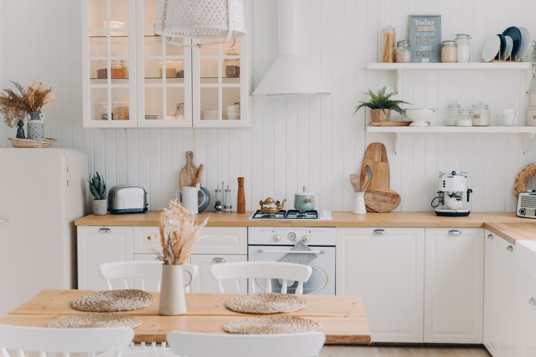 Skandynawski minimalizm w Twoim domu